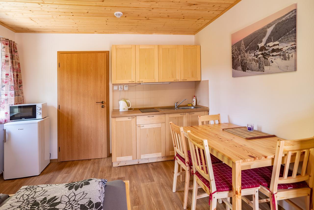 S4 Resort Kouty Loučná nad Desnou Esterno foto